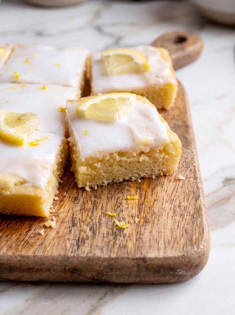 Lemon Brownies: Tangy & Fudgy Delight